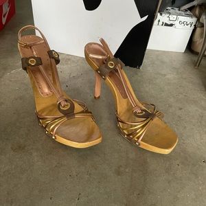 COPY - BCBG GILRS heels
